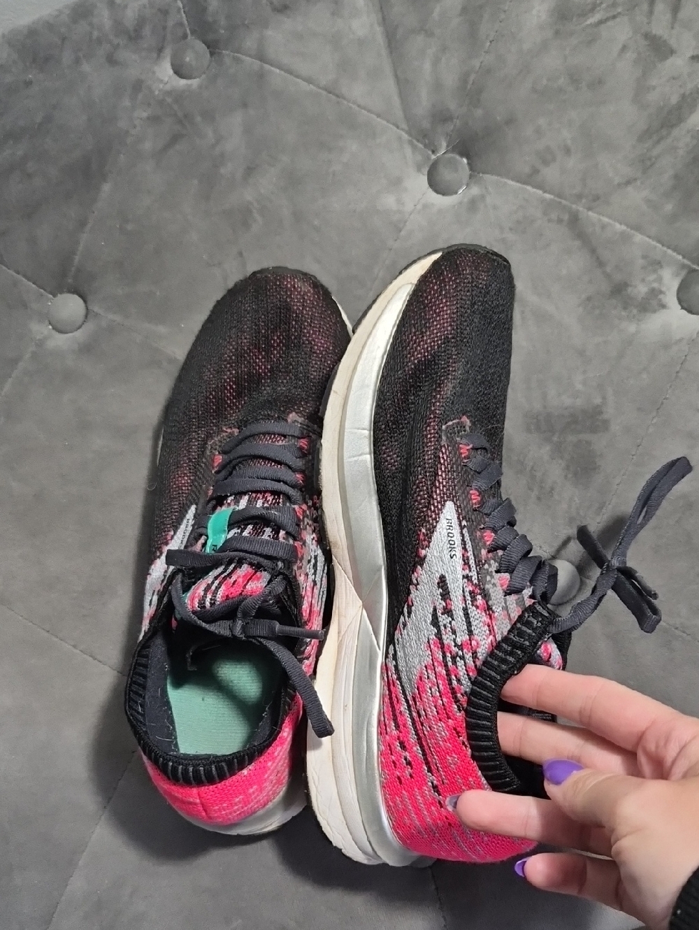 Brooks Women’s Sneakers Size 7 Black & Pink Running Shoes - Picture 11 of 11